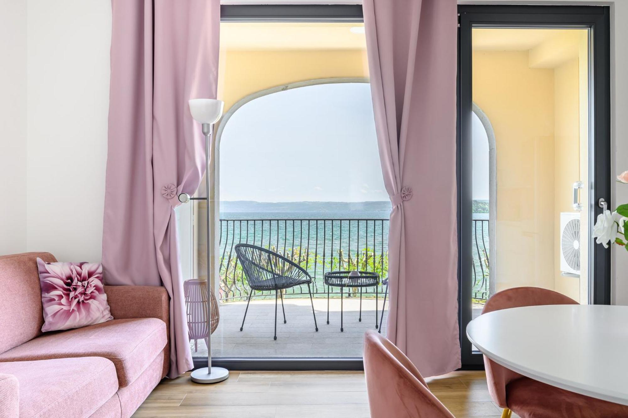 Casa Vacanze Maddalena - Palazzetto Sul Lago - Diamante Rosa Marta Kamer foto