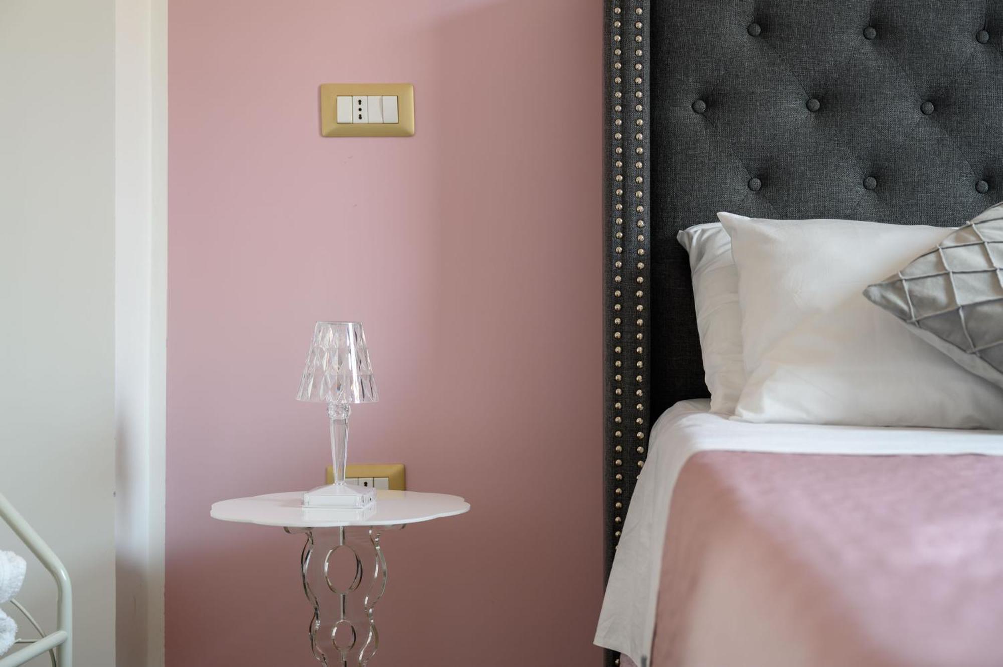 Casa Vacanze Maddalena - Palazzetto Sul Lago - Diamante Rosa Marta Buitenkant foto