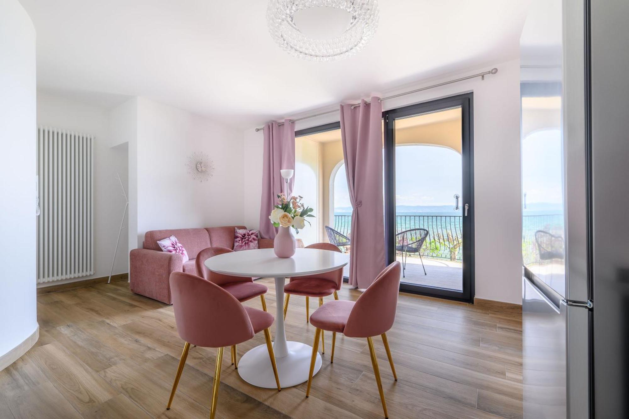Casa Vacanze Maddalena - Palazzetto Sul Lago - Diamante Rosa Marta Buitenkant foto