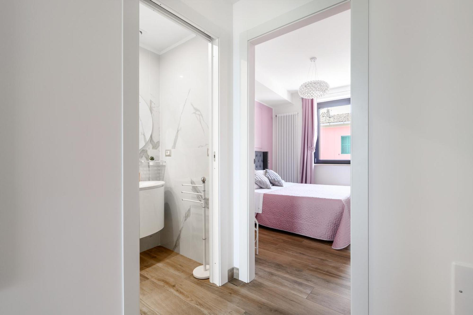 Casa Vacanze Maddalena - Palazzetto Sul Lago - Diamante Rosa Marta Buitenkant foto
