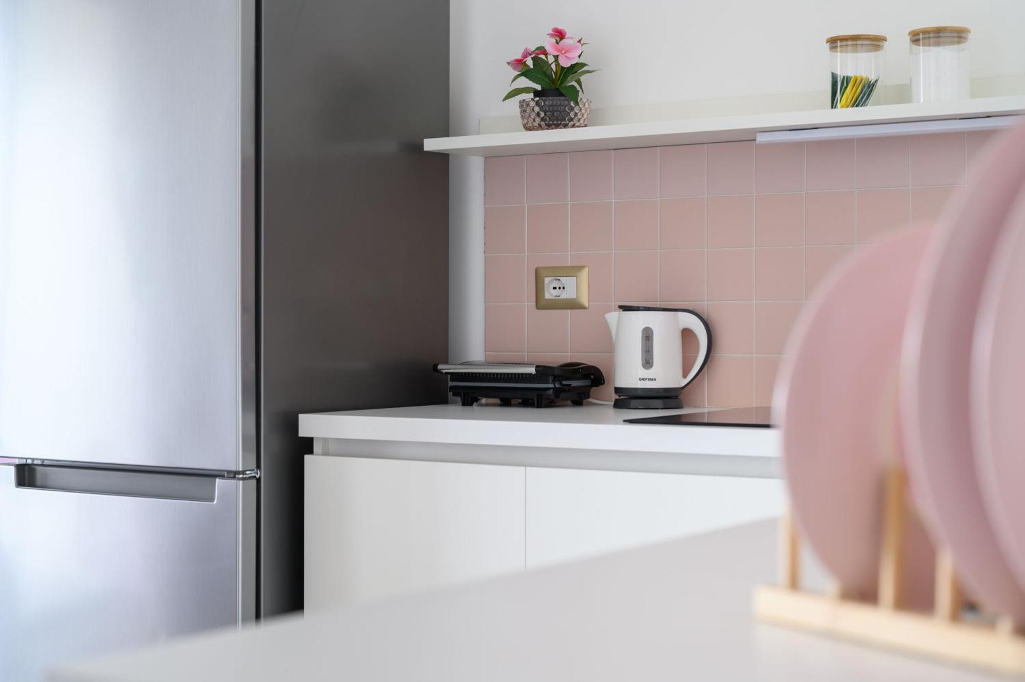 Casa Vacanze Maddalena - Palazzetto Sul Lago - Diamante Rosa Marta Buitenkant foto